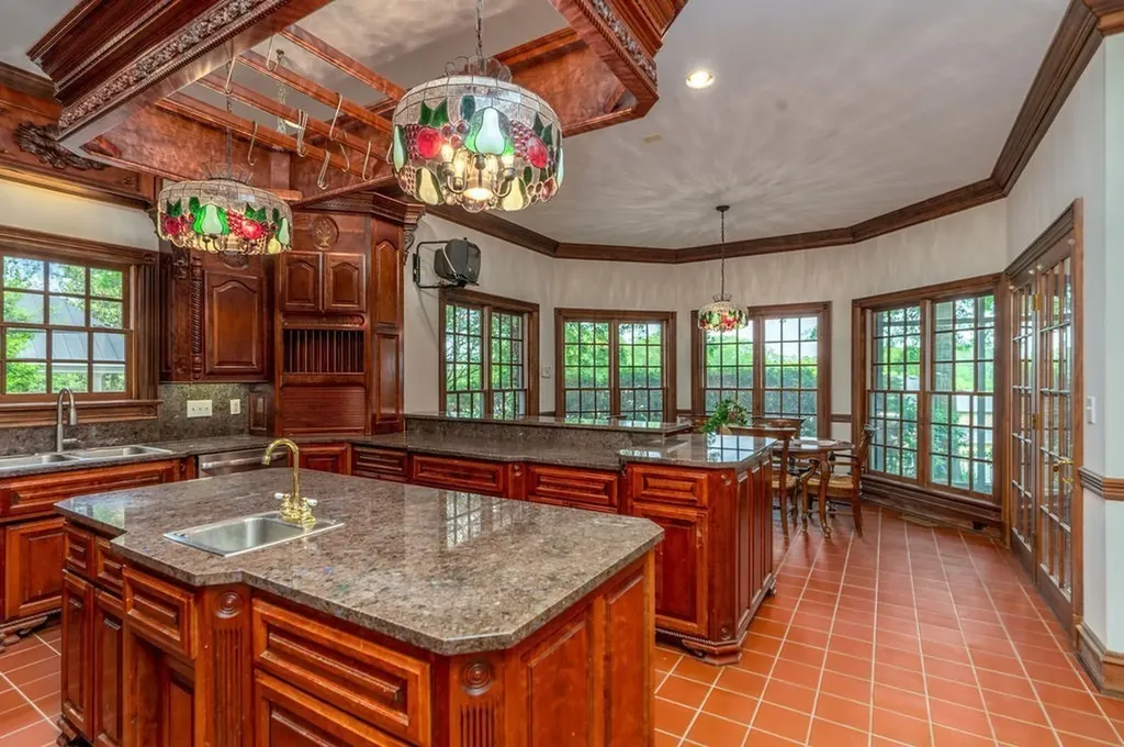 2081 Mossy Oak Circle Clarksville TN 37043