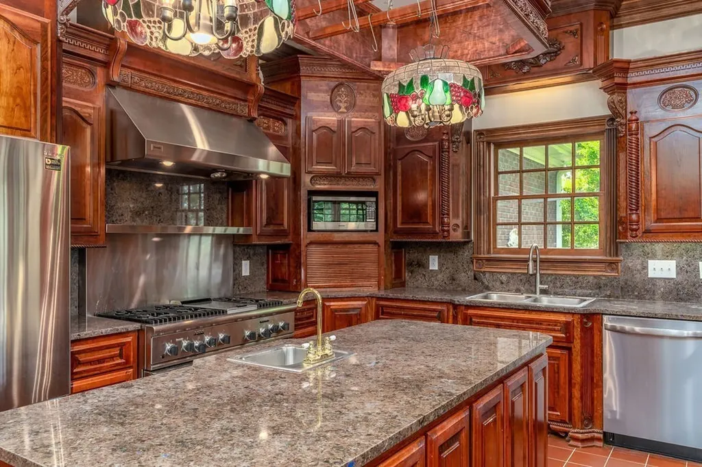 2081 Mossy Oak Circle Clarksville TN 37043
