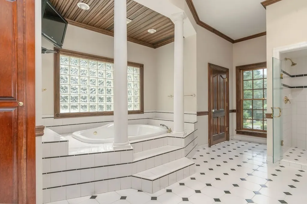 2081 Mossy Oak Circle Clarksville TN 37043
