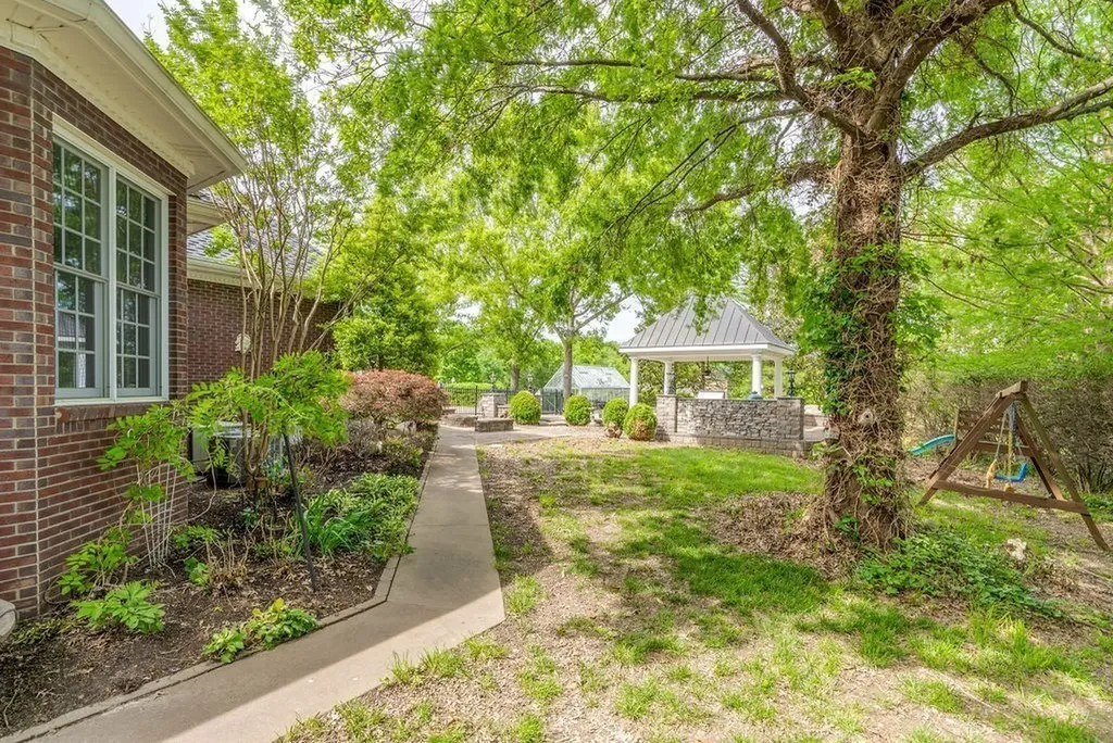 2081 Mossy Oak Circle Clarksville TN 37043