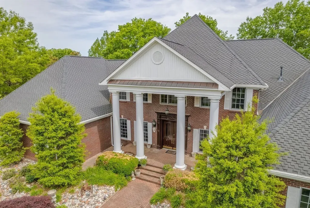2081 Mossy Oak Circle Clarksville TN 37043
