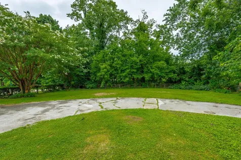 2804 Taft Highway Signal Mountain TN 37377