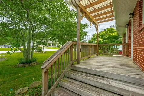 2804 Taft Highway Signal Mountain TN 37377
