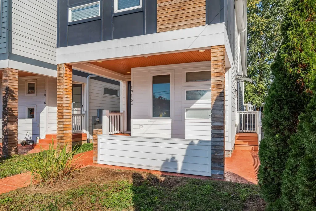 1916 15th Ave, N Nashville TN 37208