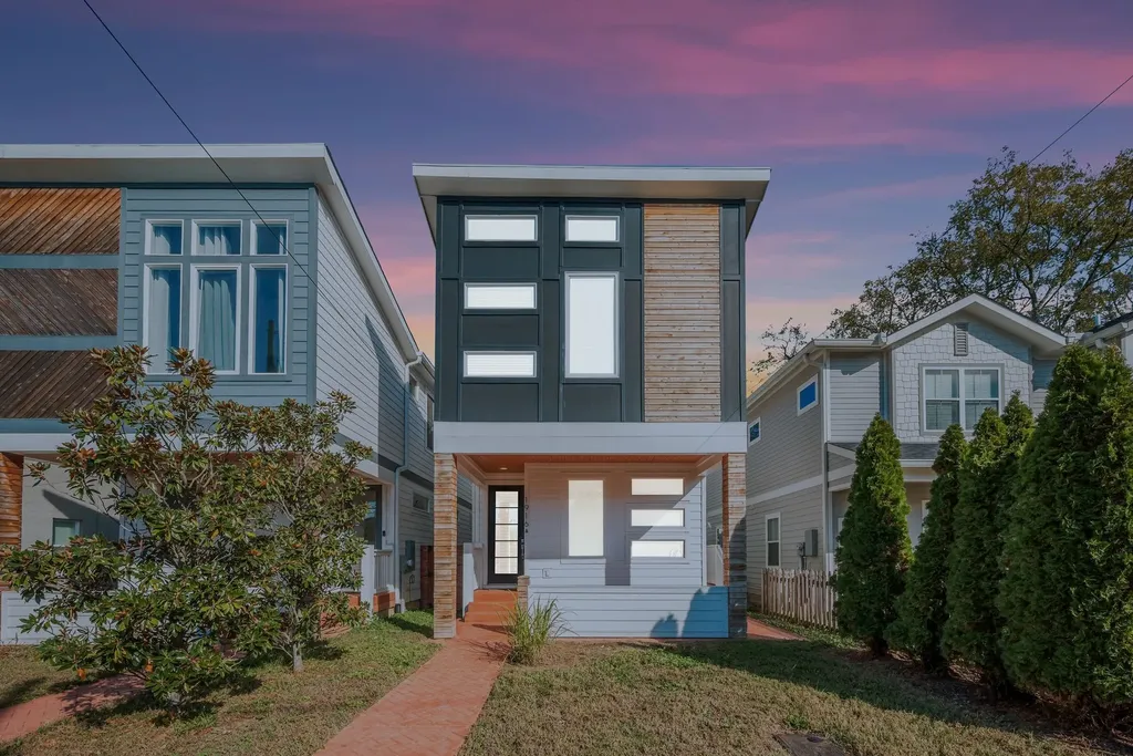 1916 15th Ave, N Nashville TN 37208