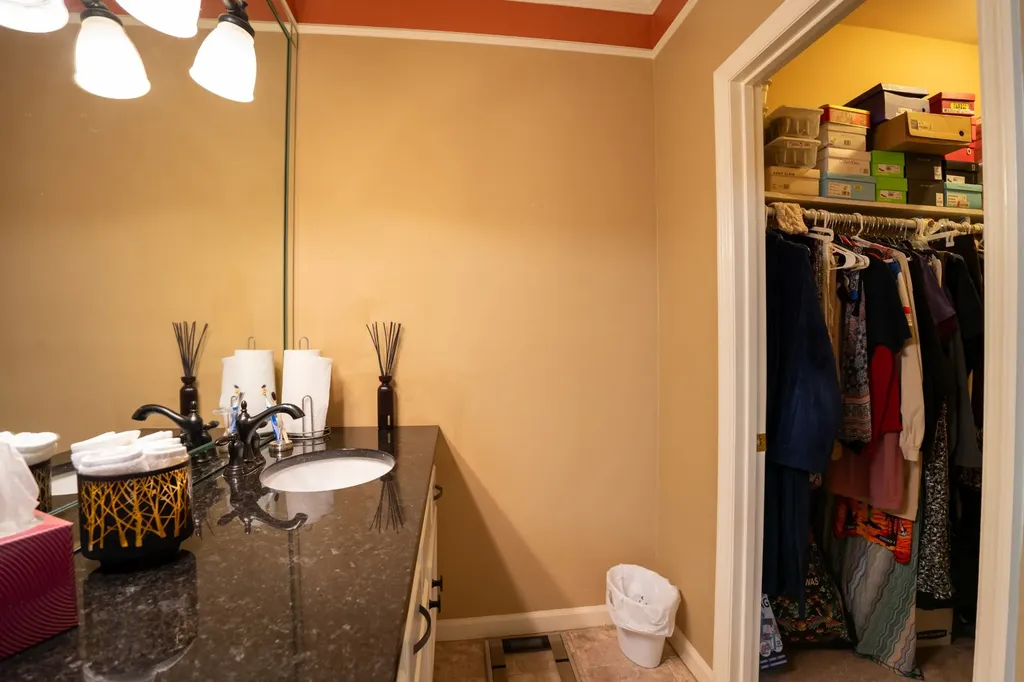 4487 Post Place Nashville TN 37205