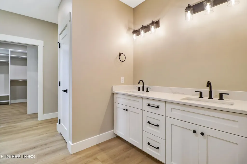 124 Markham Lane Crossville TN 38558