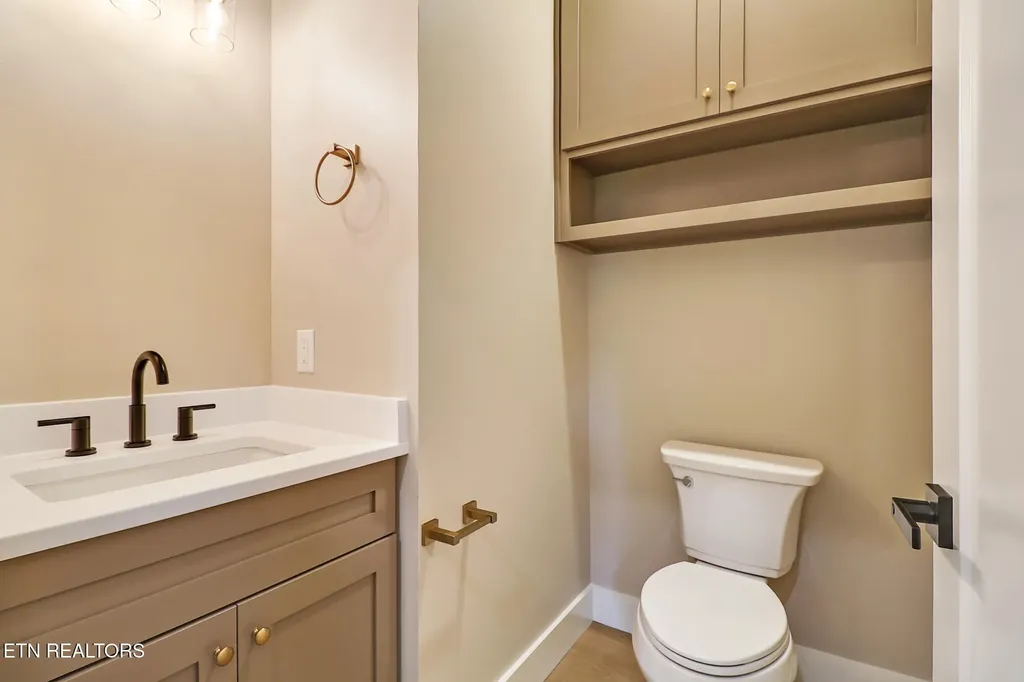 124 Markham Lane Crossville TN 38558