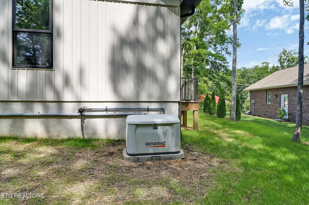 124 Markham Lane Crossville TN 38558