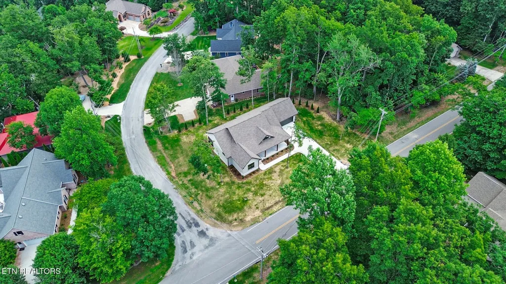 124 Markham Lane Crossville TN 38558