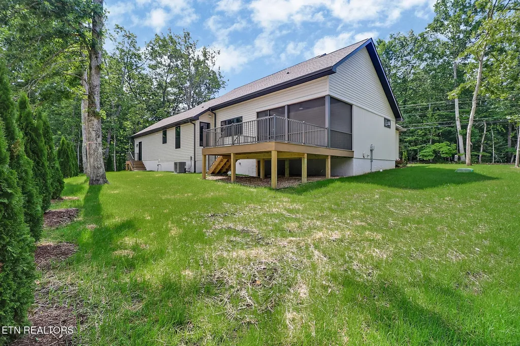 124 Markham Lane Crossville TN 38558