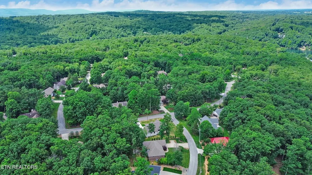 124 Markham Lane Crossville TN 38558