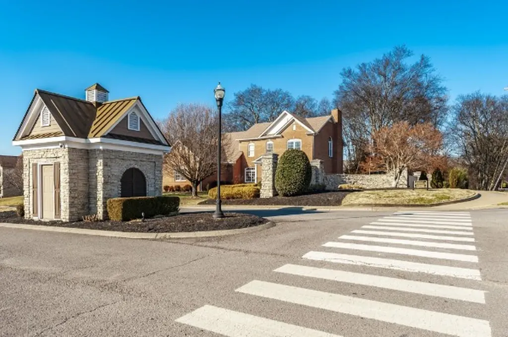 105 Windstar Bay Boulevard Hendersonville TN 37075