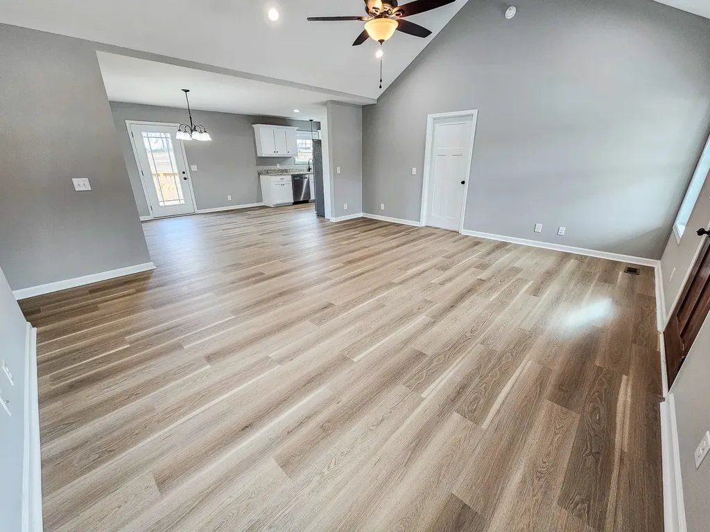 109 Demombreum Circle Shelbyville TN 37160