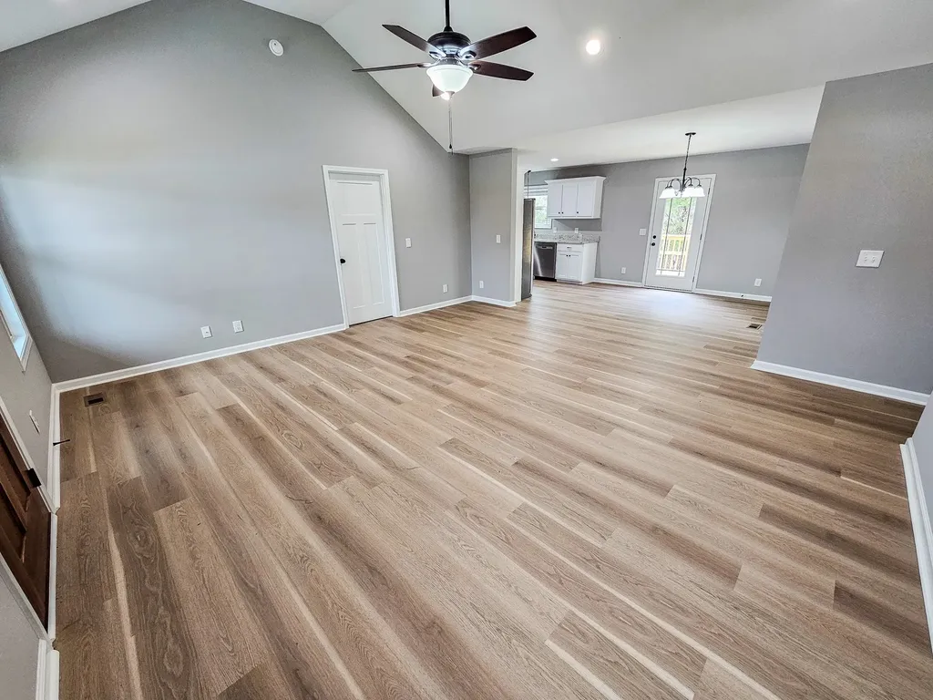 112 Demombreum Circle Shelbyville TN 37160