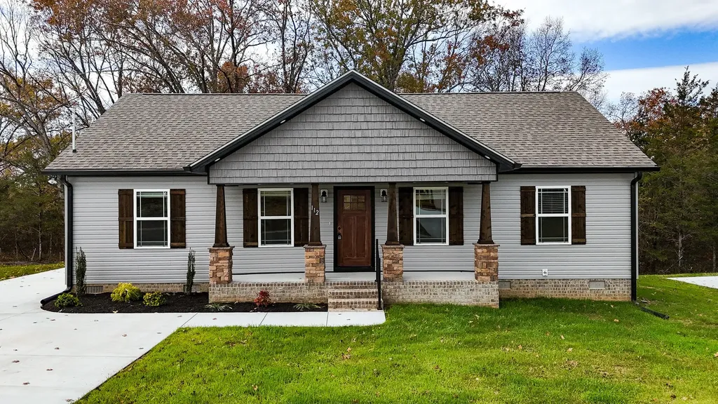 112 Demombreum Circle Shelbyville TN 37160