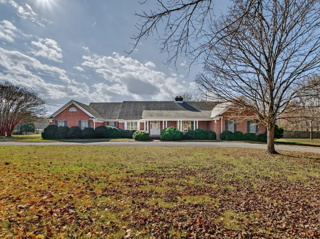 51 Timberlake Drive Fayetteville TN 37334