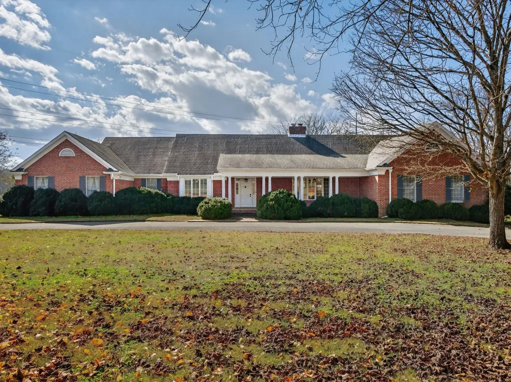 51 Timberlake Drive Fayetteville TN 37334