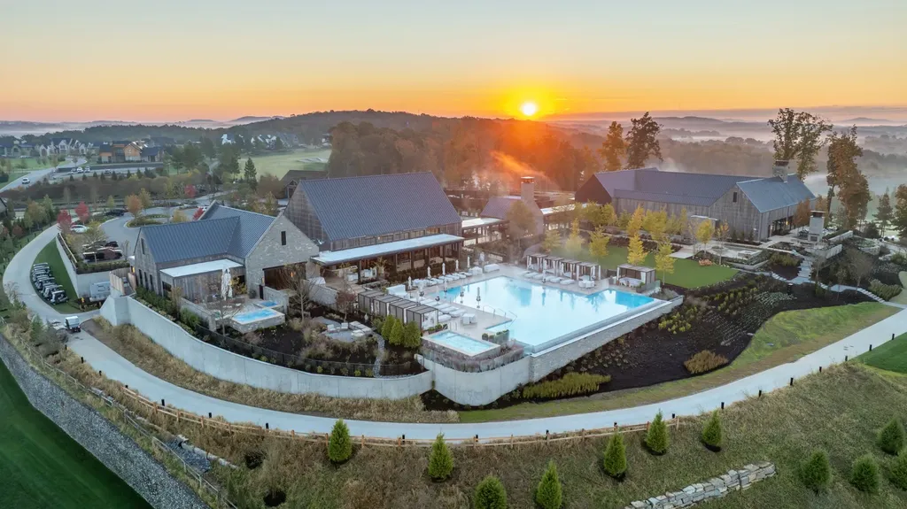7354 Harlow Drive College Grove TN 37046