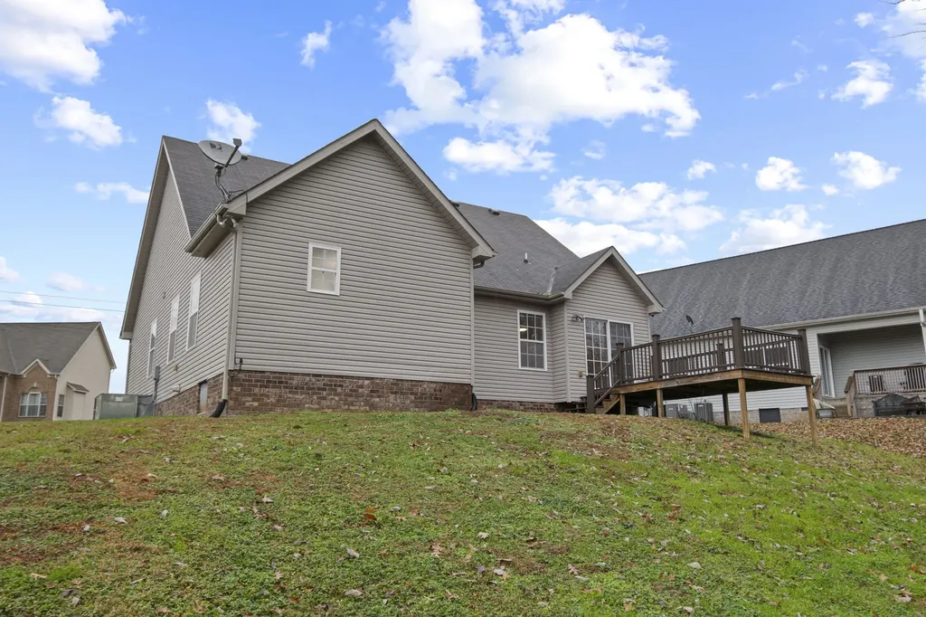 1112 Golf View Way Spring Hill TN 37174