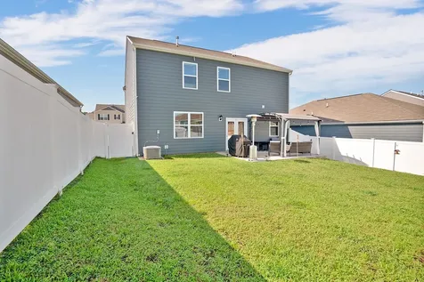 708 Pintail Point Lebanon TN 37090