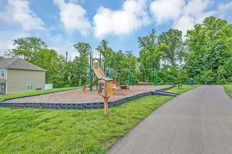 708 Pintail Point Lebanon TN 37090