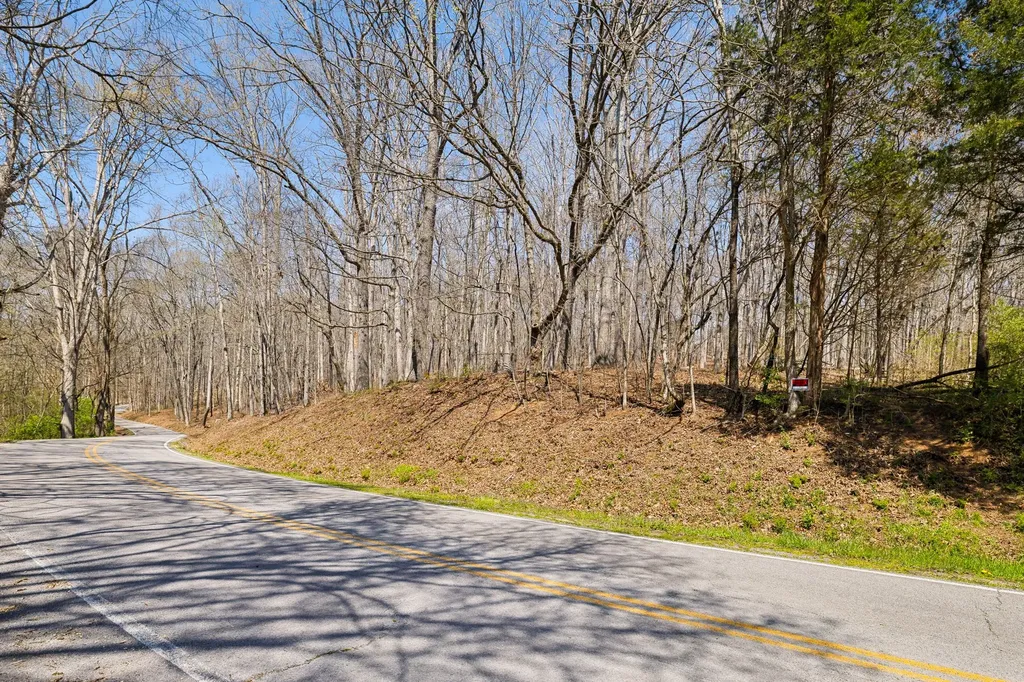 1300 Old Sugar Limb Road Loudon TN 37774