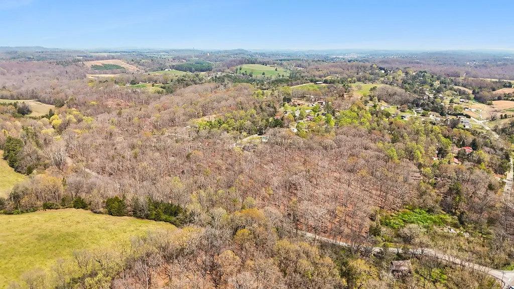 1300 Old Sugar Limb Road Loudon TN 37774