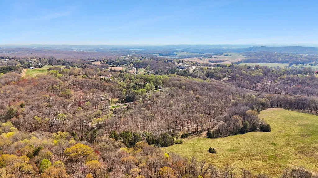 1300 Old Sugar Limb Road Loudon TN 37774