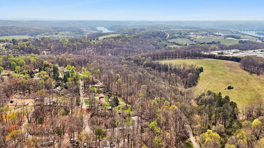 1300 Old Sugar Limb Road Loudon TN 37774