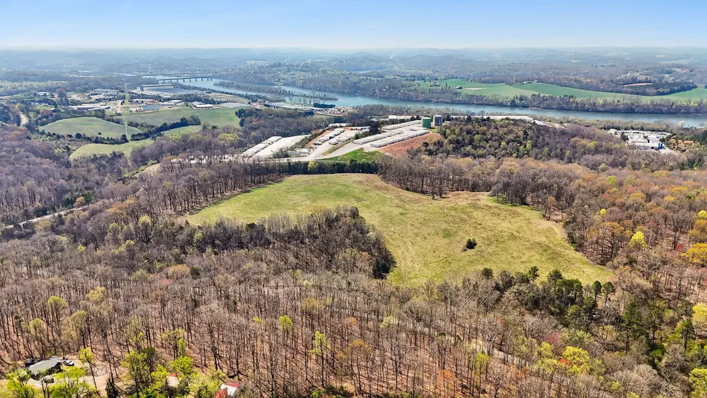 1300 Old Sugar Limb Road Loudon TN 37774