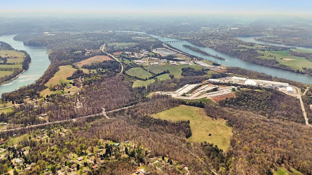 1300 Old Sugar Limb Road Loudon TN 37774