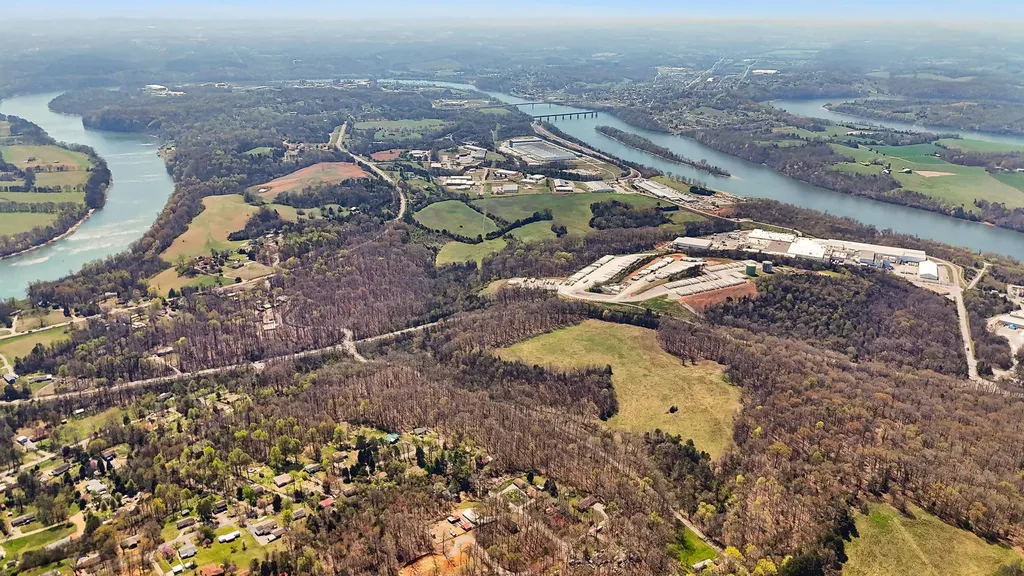 1300 Old Sugar Limb Road Loudon TN 37774