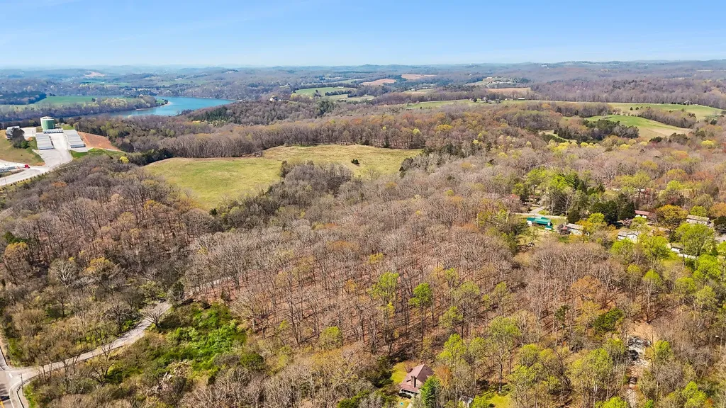 1300 Old Sugar Limb Road Loudon TN 37774