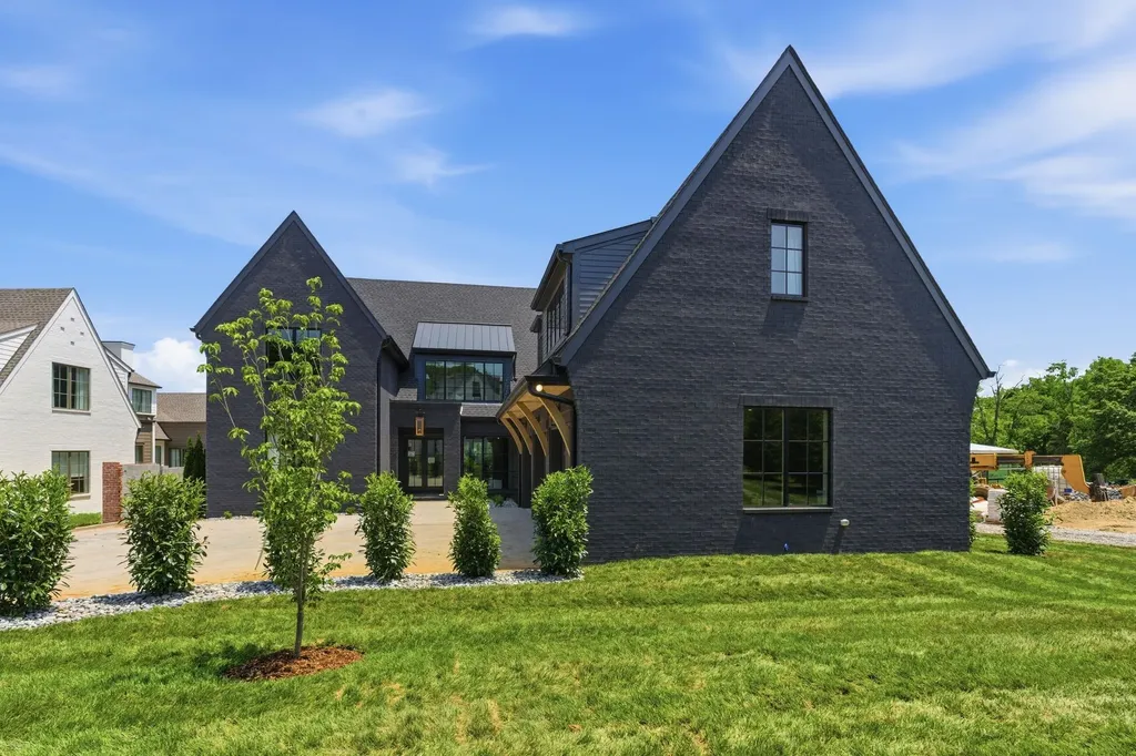 4518 Belmont Park Terrace Nashville TN 37215