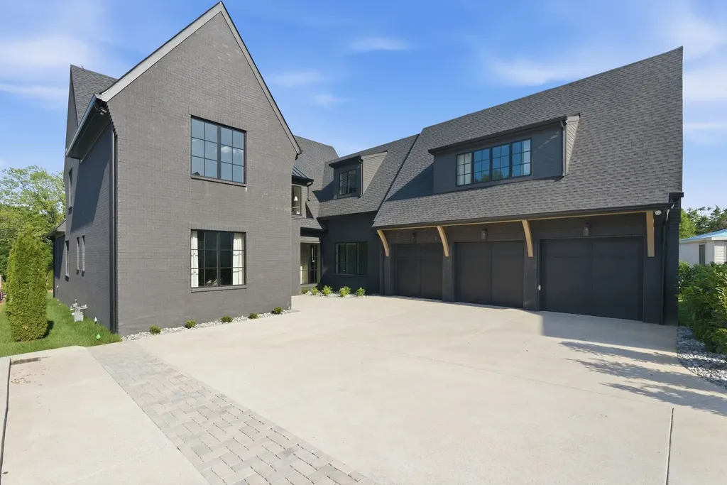 4518 Belmont Park Terrace Nashville TN 37215