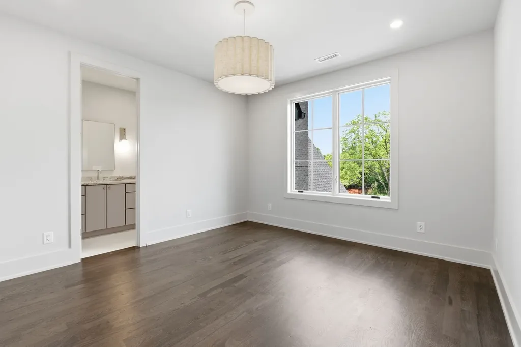 4518 Belmont Park Terrace Nashville TN 37215