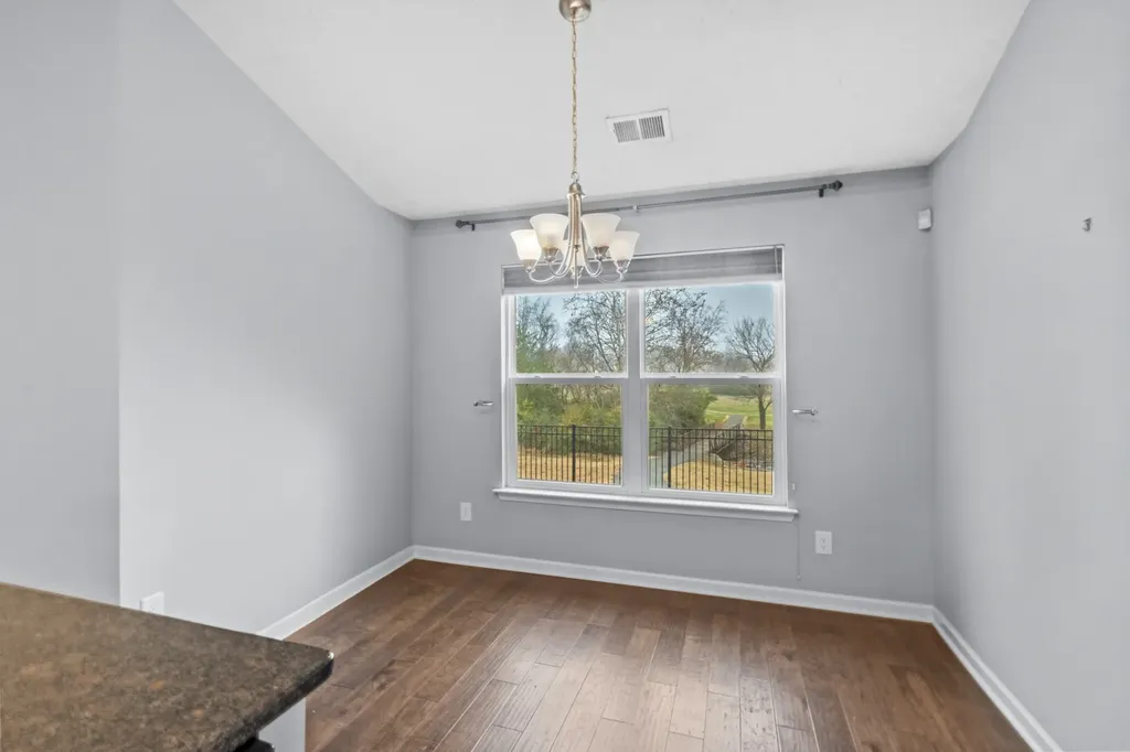 395 Devon Chase Hill Gallatin TN 37066