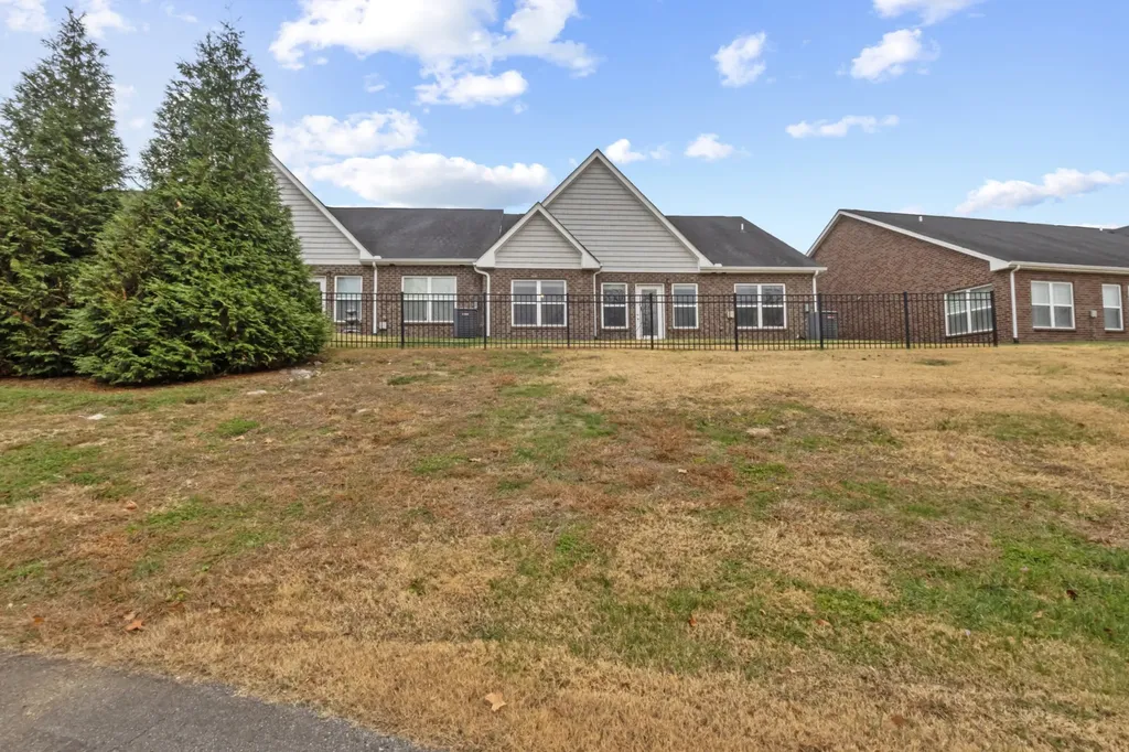395 Devon Chase Hill Gallatin TN 37066