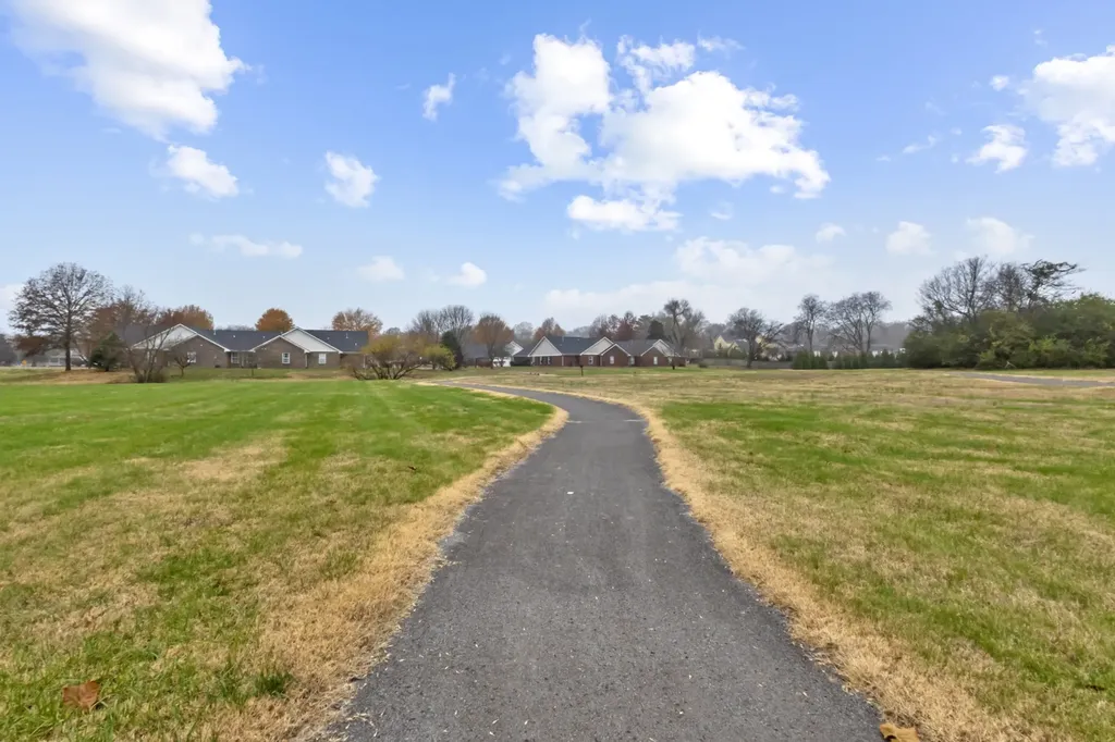 395 Devon Chase Hill Gallatin TN 37066