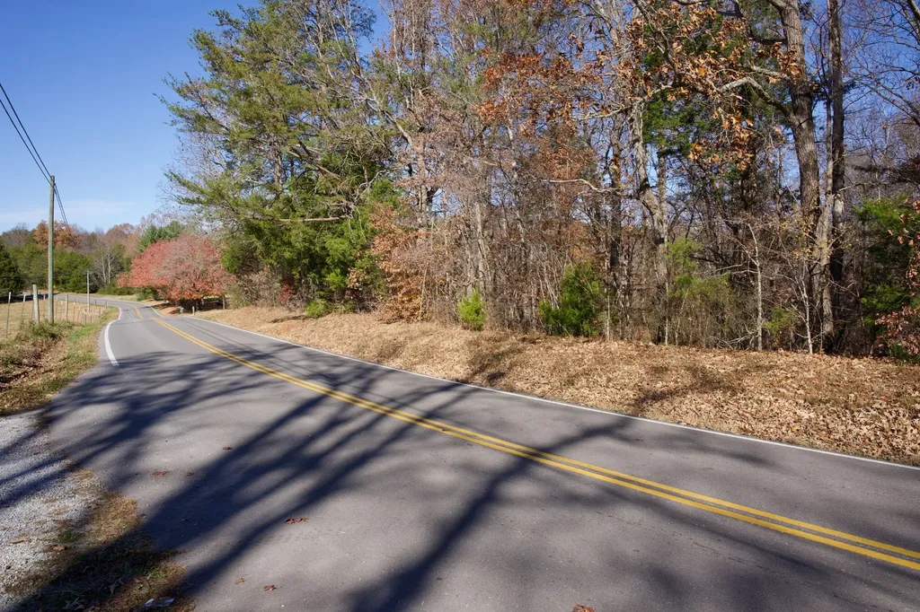 7 West Of Barlow Road Rock Island TN 38581