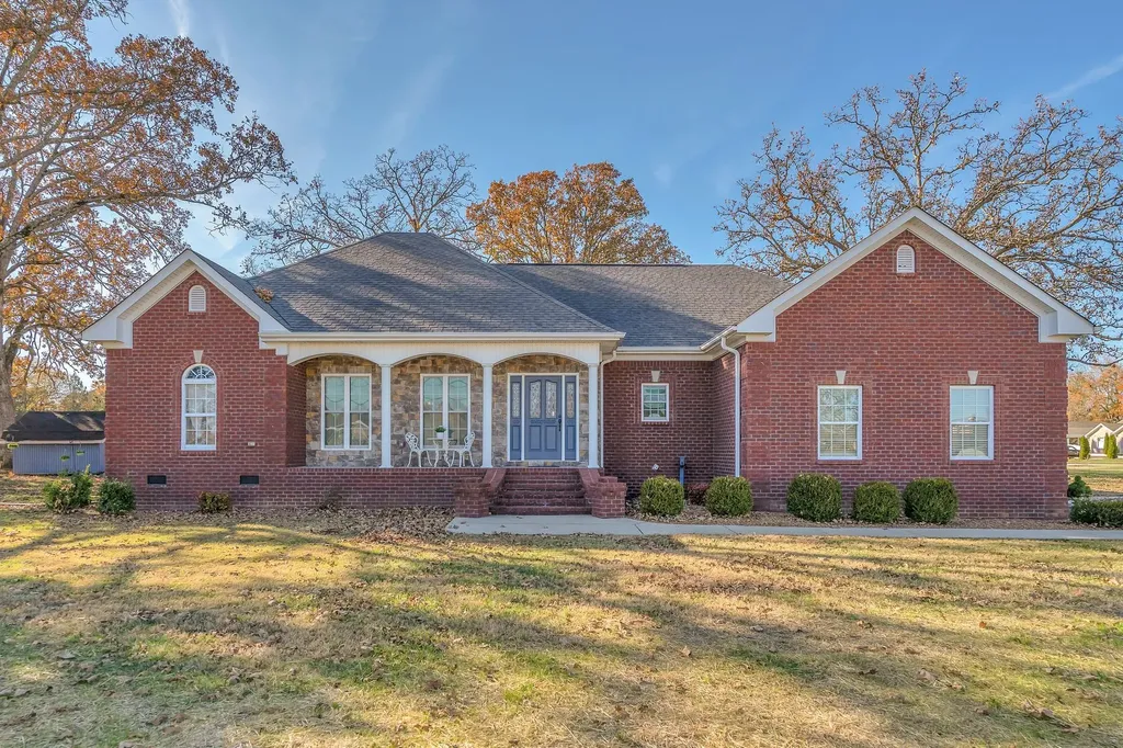 23 Regalwood Drive Manchester TN 37355