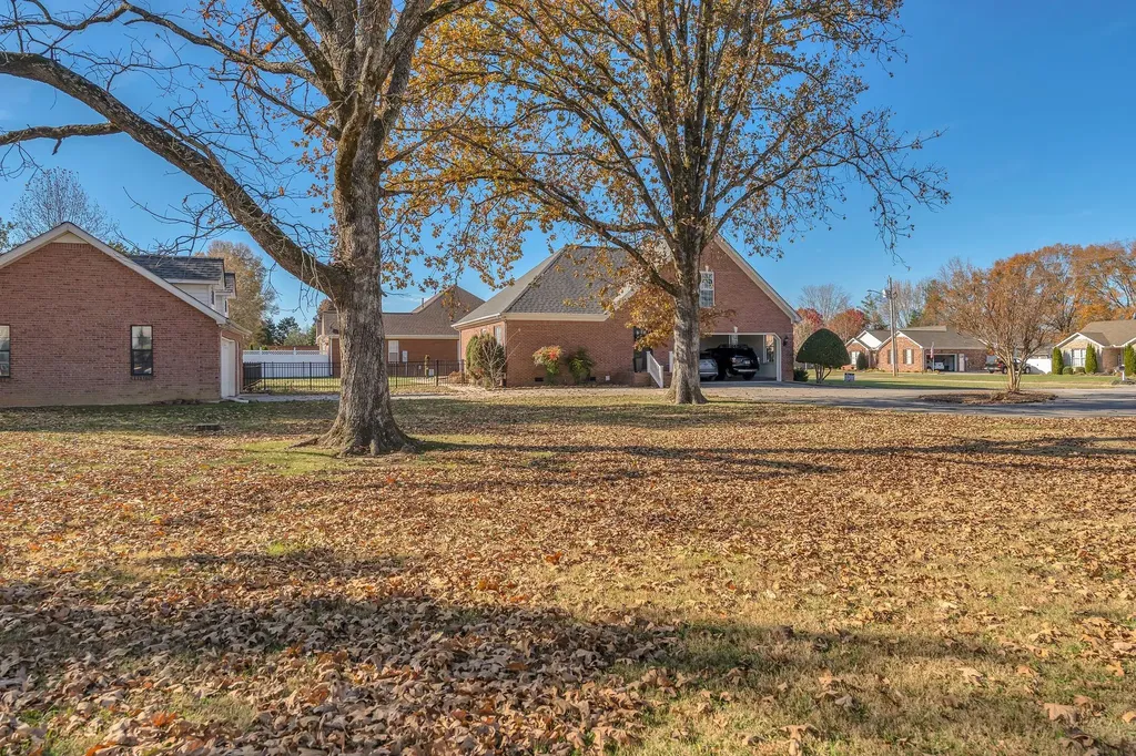 23 Regalwood Drive Manchester TN 37355