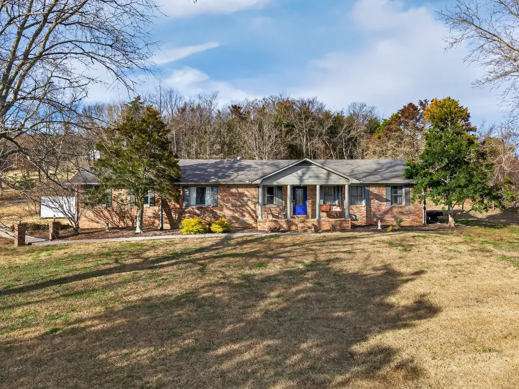 13 Sunrise Lane Fayetteville TN 37334