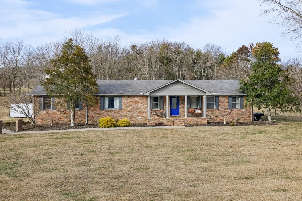13 Sunrise Lane Fayetteville TN 37334