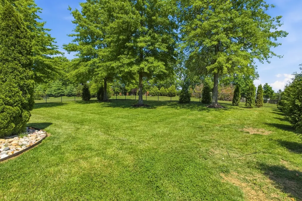 1113 Claire Court Gallatin TN 37066
