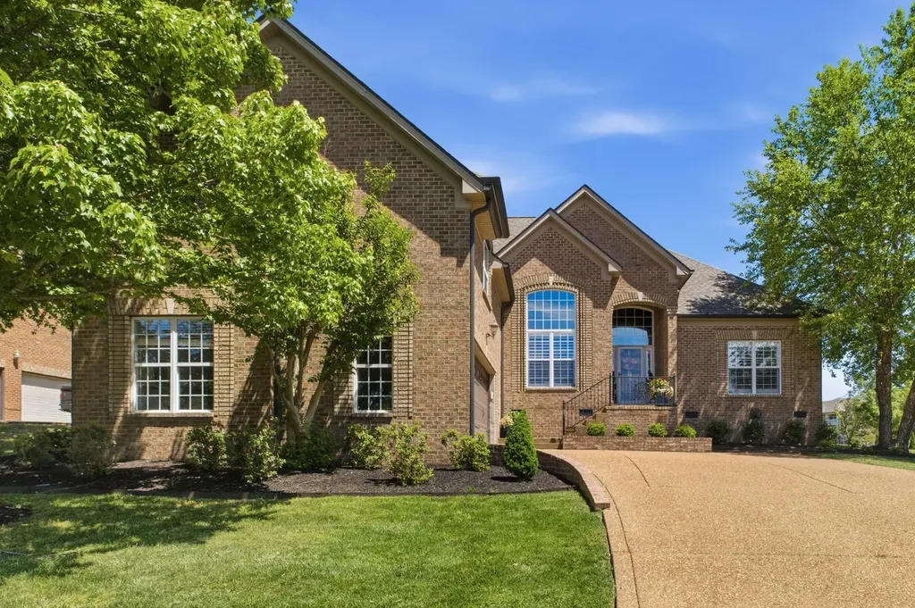 1113 Claire Court Gallatin TN 37066