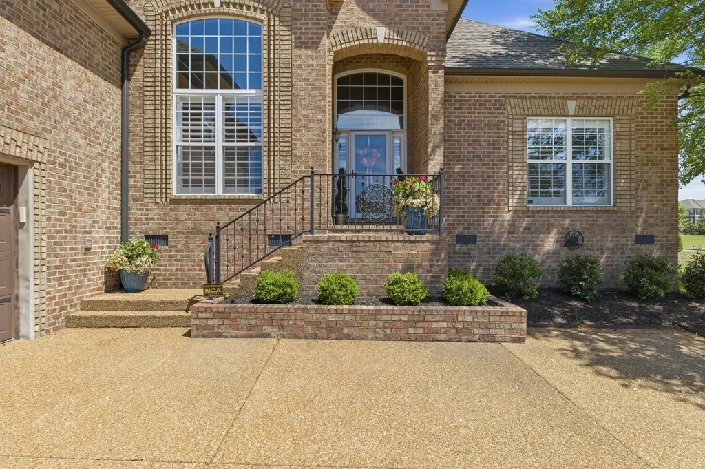 1113 Claire Court Gallatin TN 37066