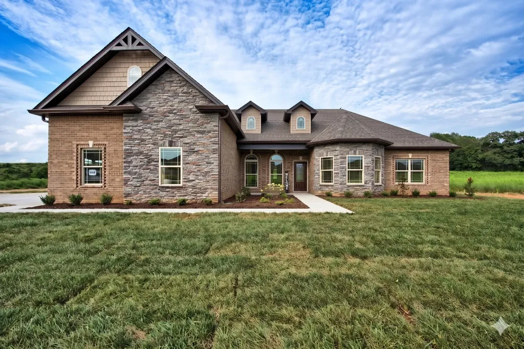 871 Shady Bluff Trail Clarksville TN 37043