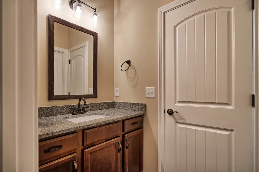 871 Shady Bluff Trail Clarksville TN 37043